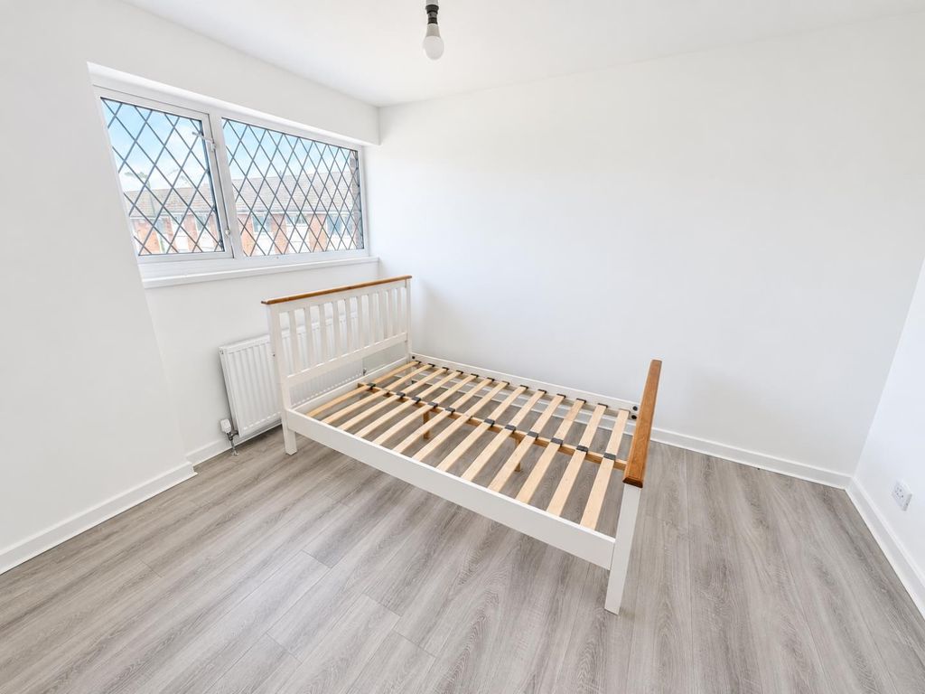 Property photo 1 of 13 6Dec48A3-c4A1-4A57-A346-7ce0391F99dc.Png
