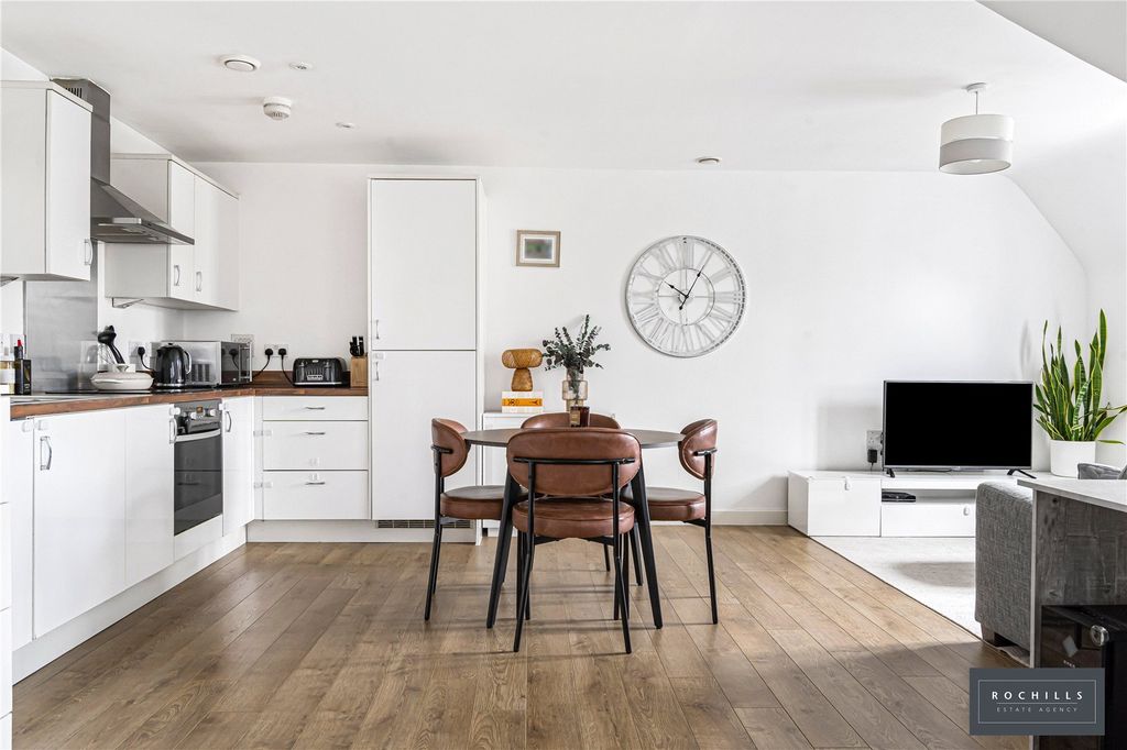 Property photo 2 of 24 Picture No. 08