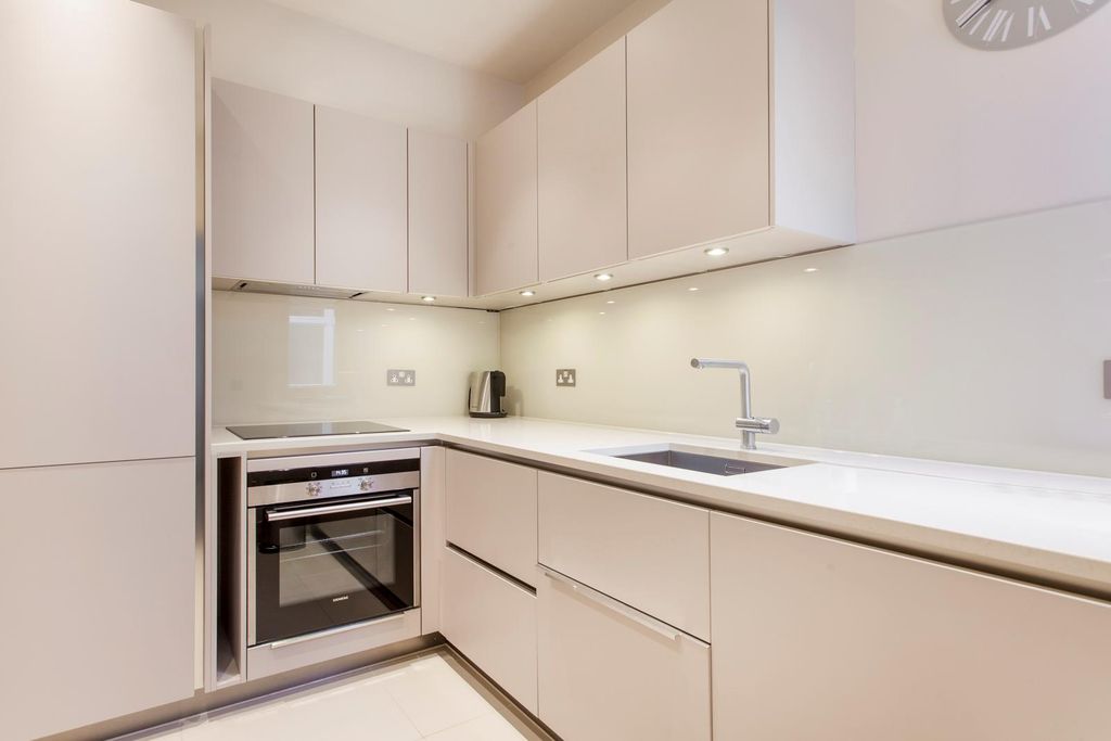 Property photo 3 of 13 Image