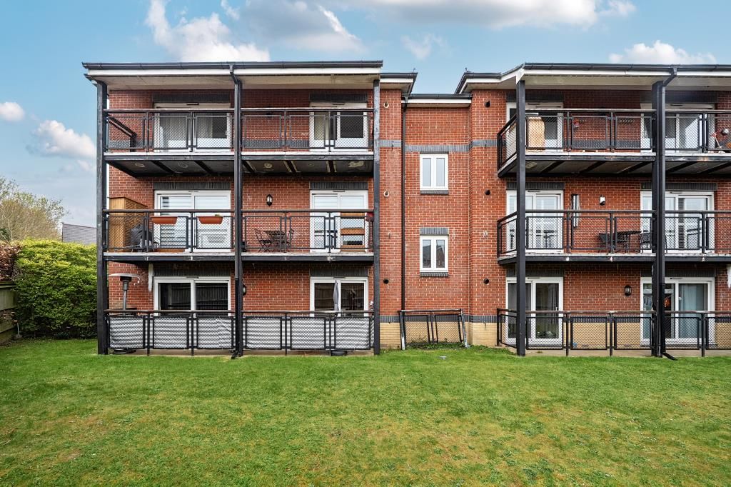 Property photo 1 of 18 External