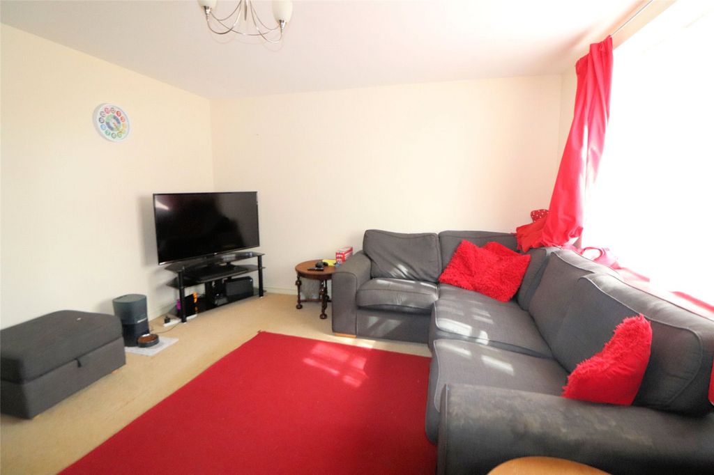 Property photo 2 of 15 Picture No. 14
