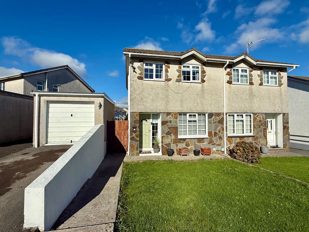 Property photo 1 of 26