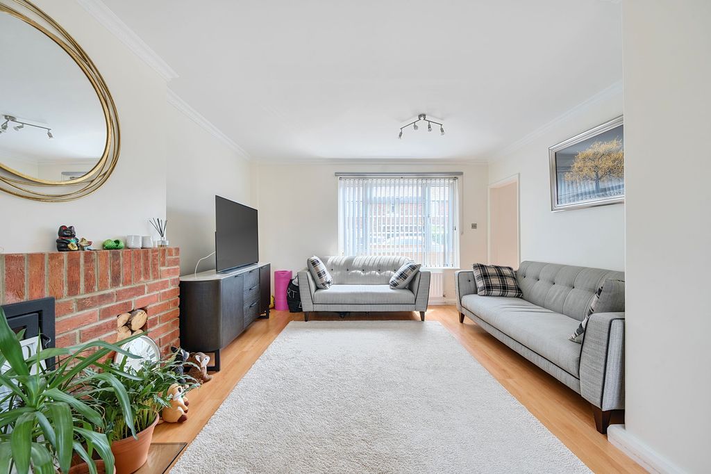 Property photo 3 of 17