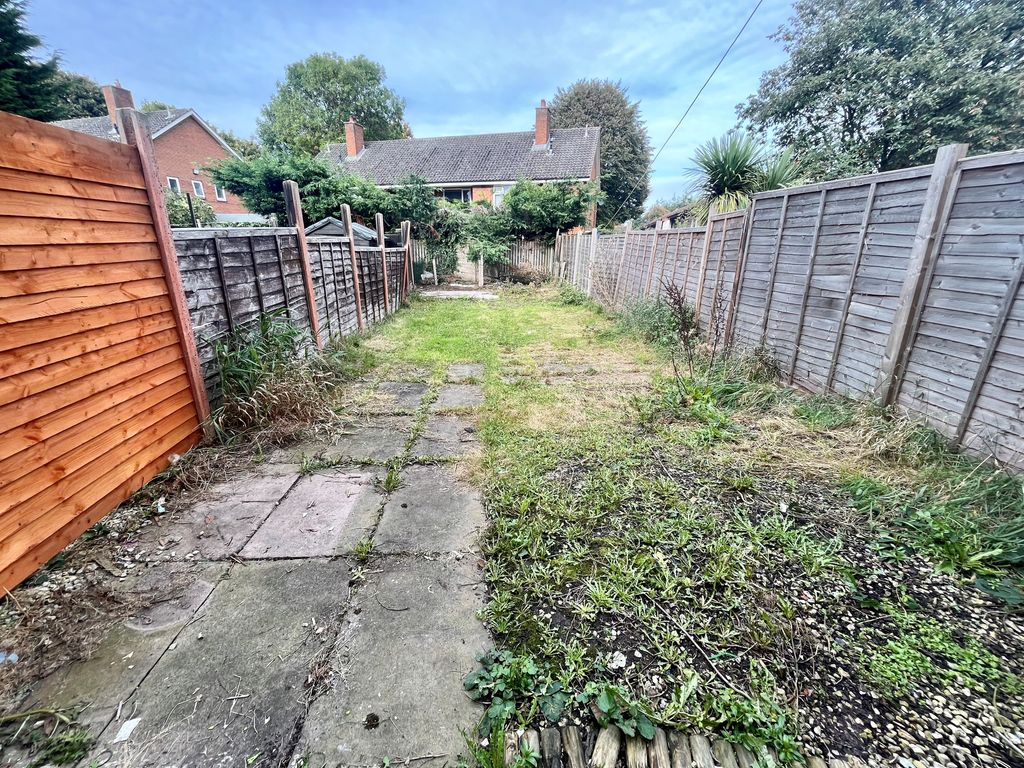 Property photo 2 of 9 Garden