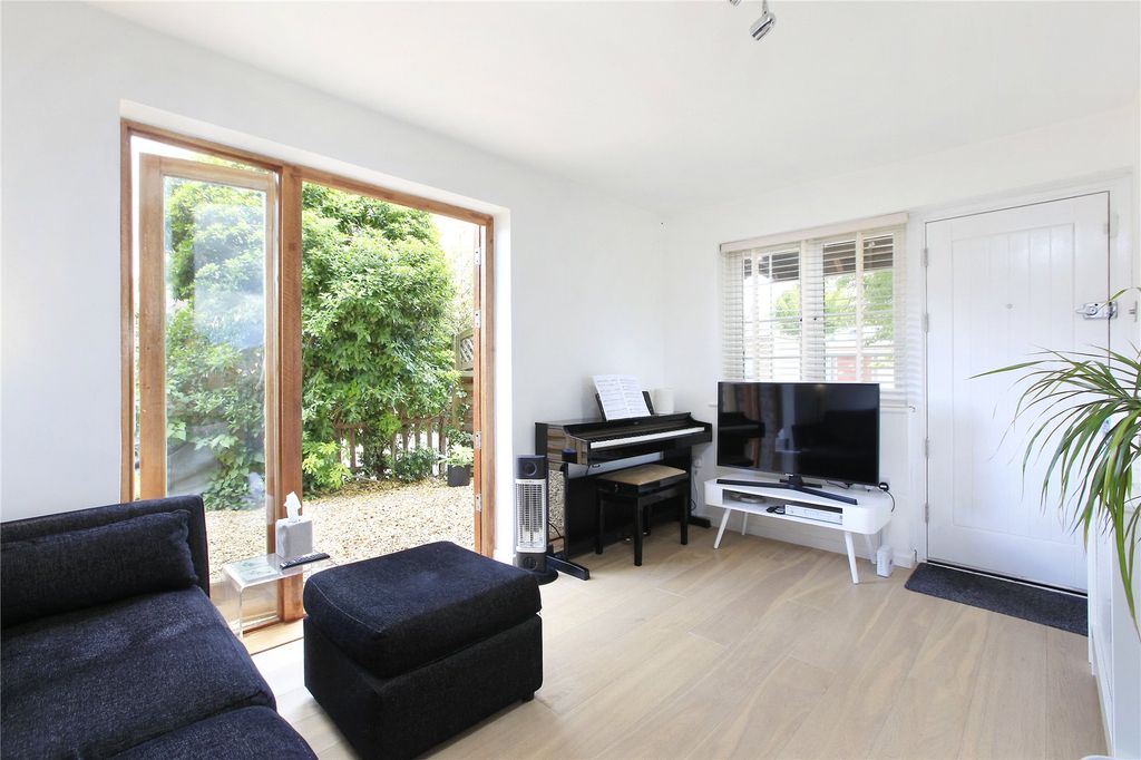 Property photo 1 of 12