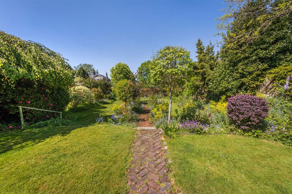 Property photo 3 of 50 0016.Jpg
