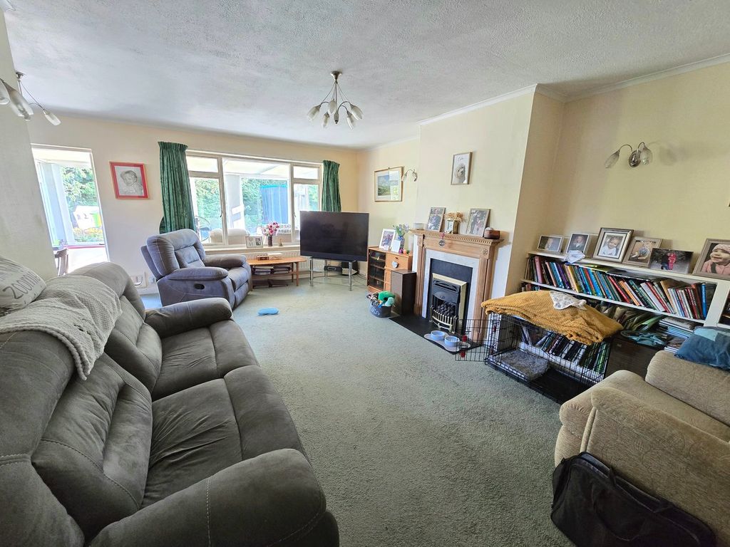 Property photo 2 of 18