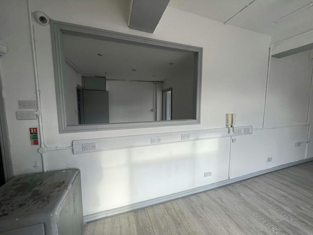 Property photo 2 of 5 Cbd0F6Bee3d0414F9225926E49B2c50c.Jpeg