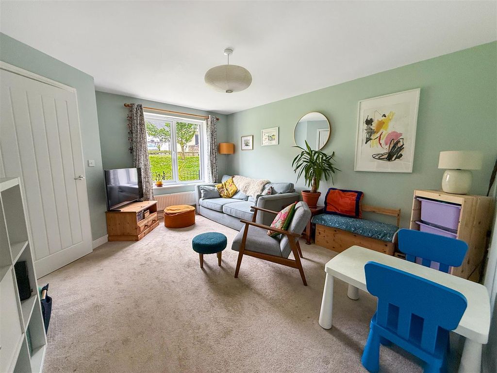 Property photo 2 of 16