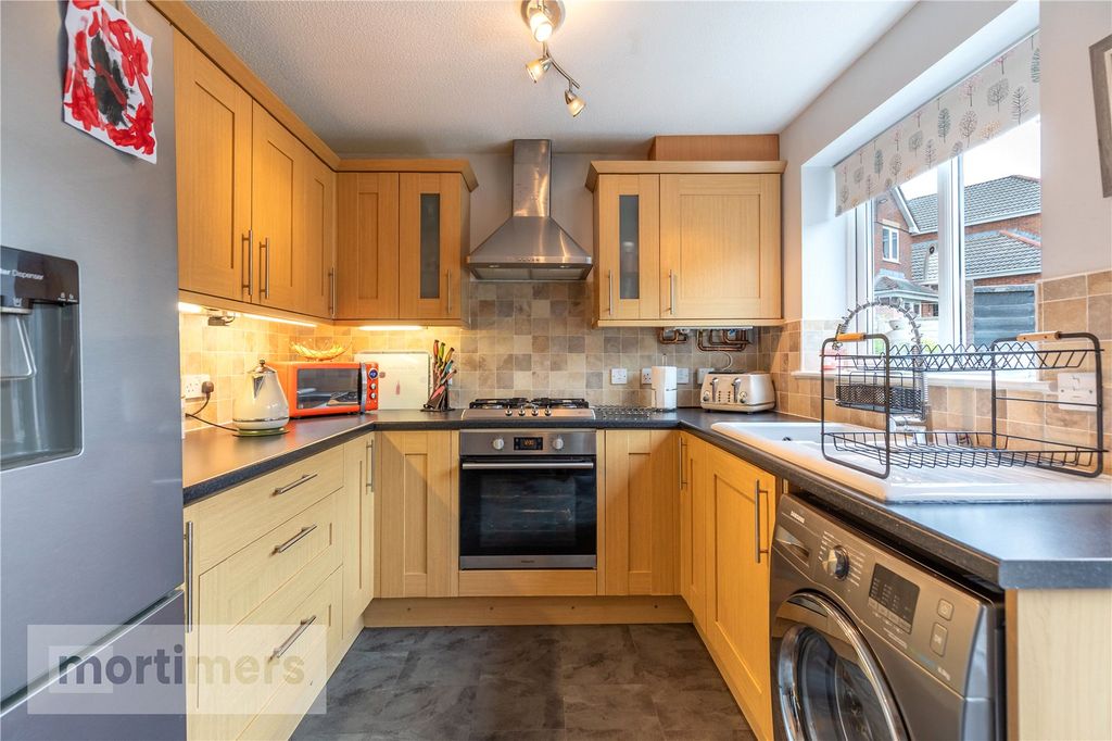 Property photo 2 of 22 Kitchen