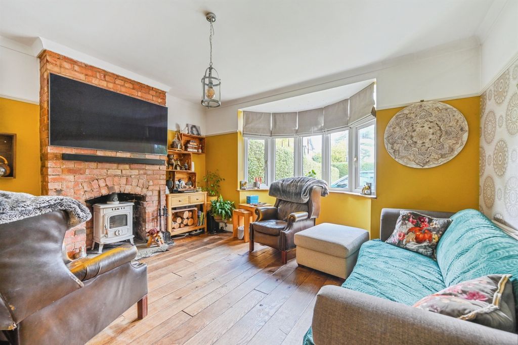 Property photo 2 of 20 Snug