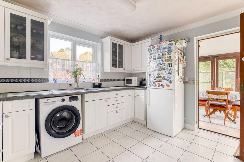 Property photo 3 of 20