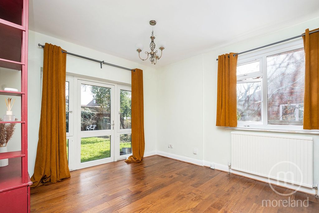 Property photo 3 of 12 3923583
