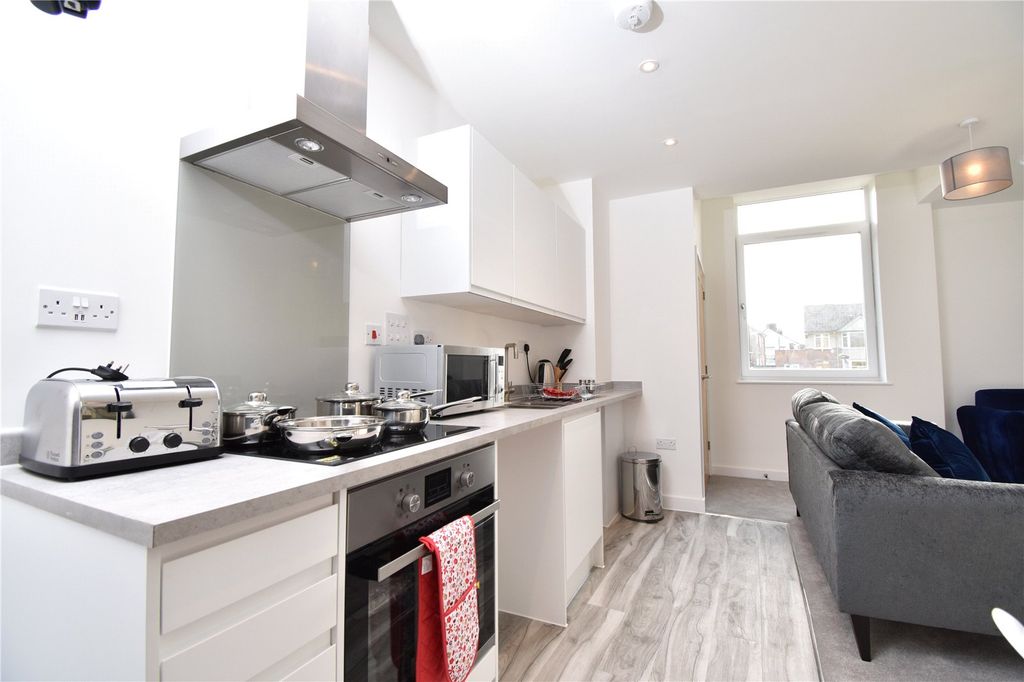 Property photo 3 of 6 Picture 3