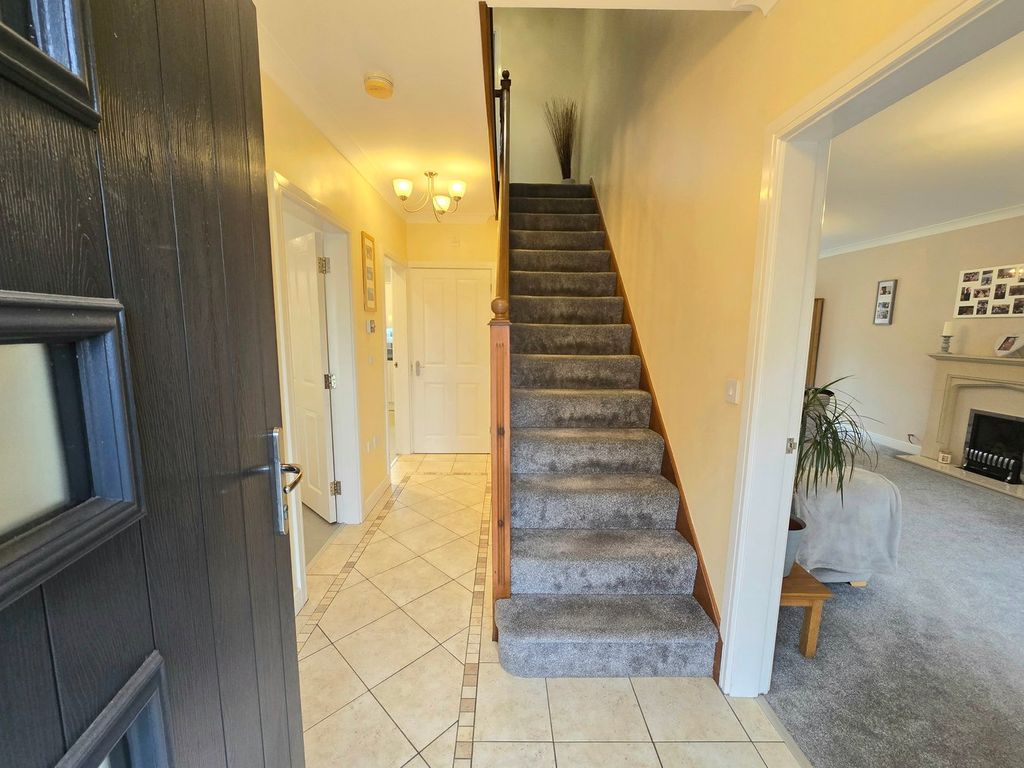Property photo 3 of 25