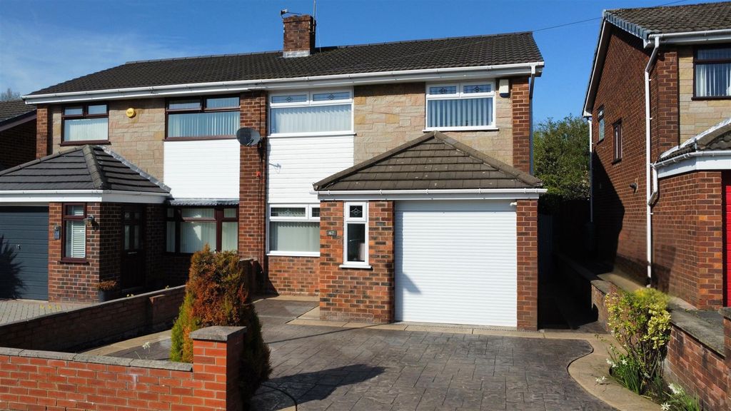 Property photo 2 of 7 Hinckley Road