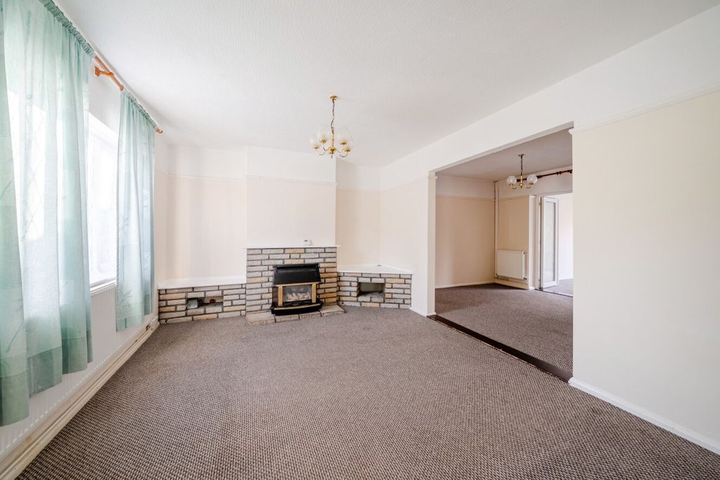 Property photo 3 of 17 Picture No. 11