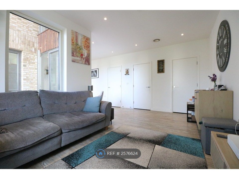 Property photo 2 of 13
