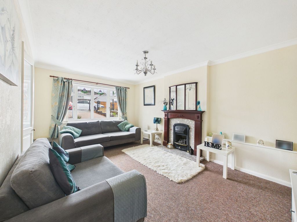 Property photo 2 of 14 Lounge