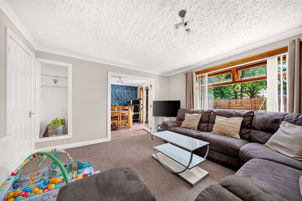 Property photo 2 of 40