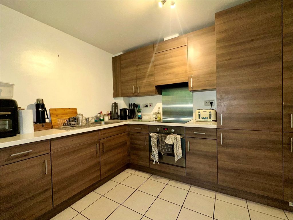Property photo 2 of 8 Picture No. 25