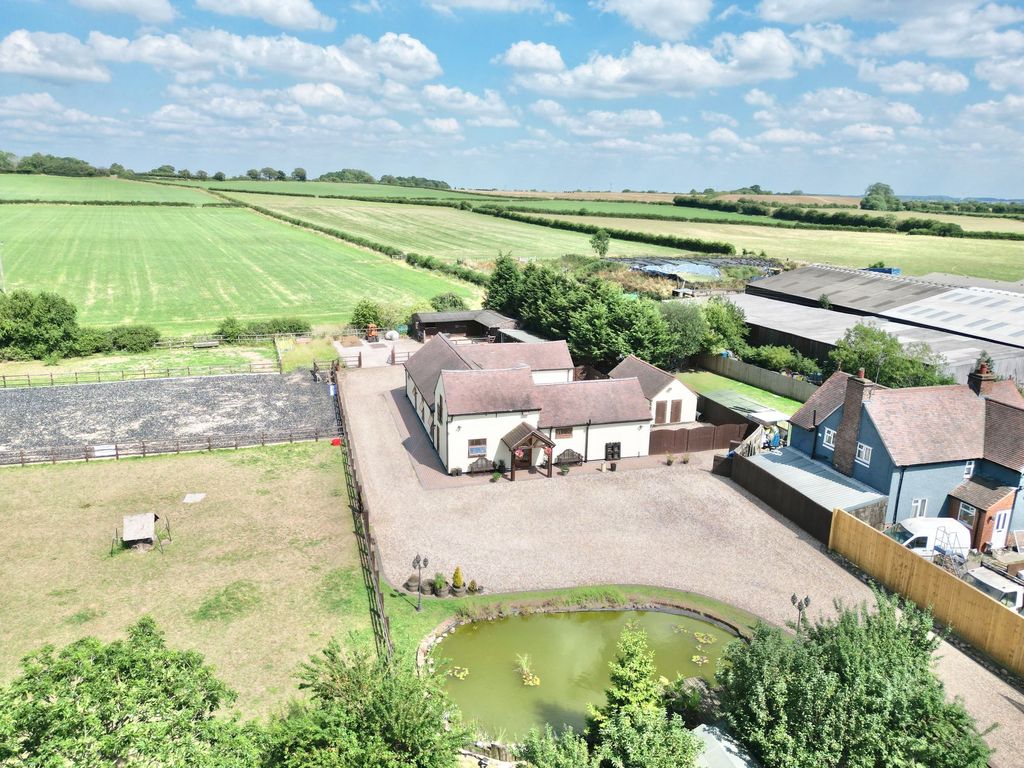 Property photo 1 of 32