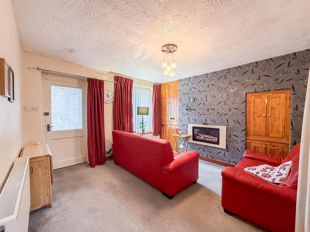 Property photo 2 of 12 3.Jpeg