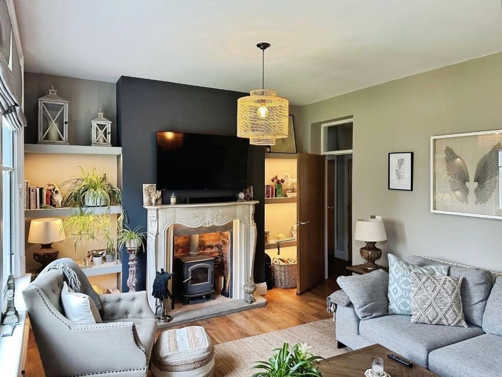 Property photo 3 of 17 Pbox-Img.Jpg