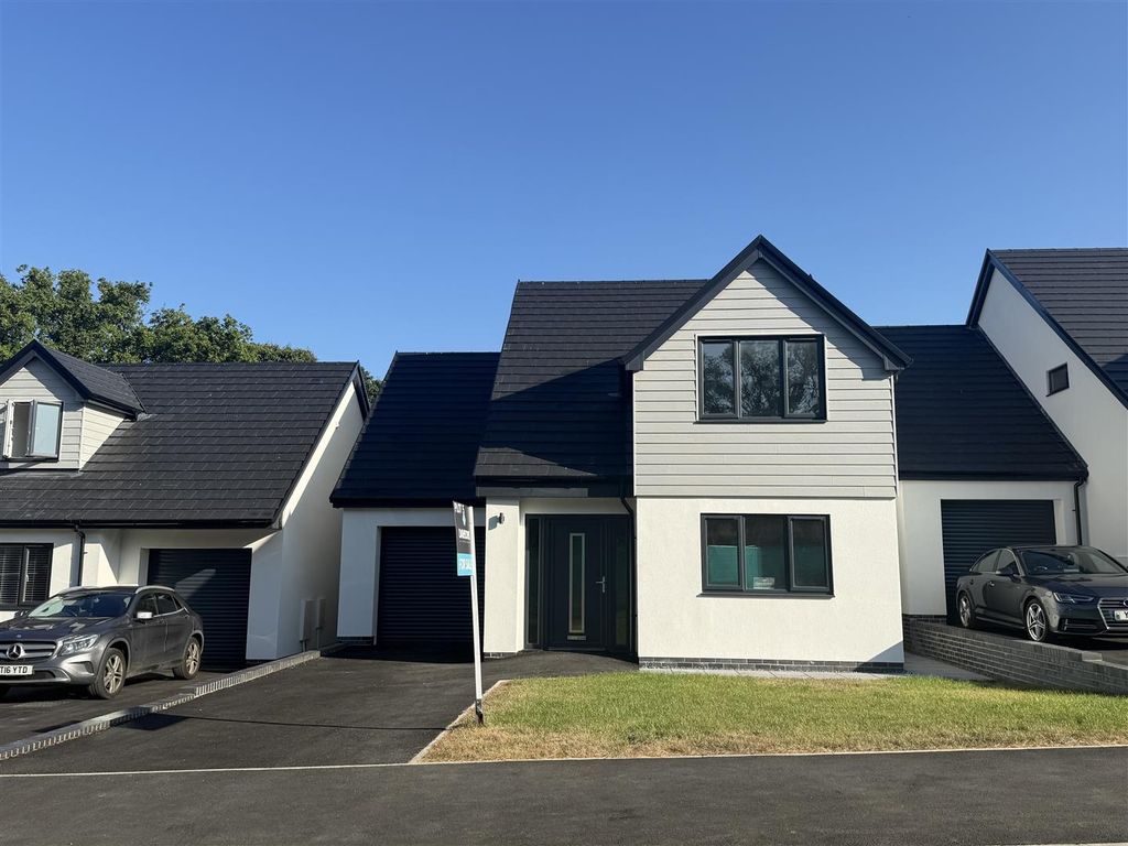 Property photo 1 of 15