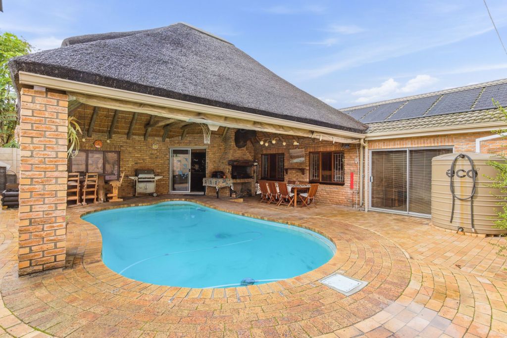 Property photo 2 of 27 1Bc1738429