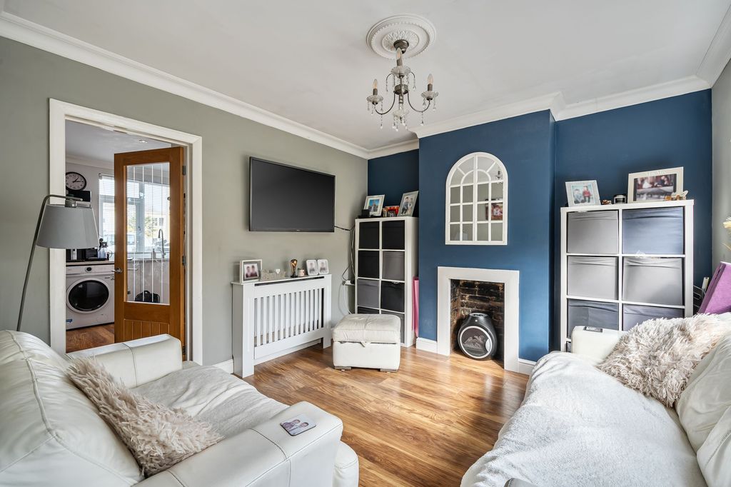 Property photo 3 of 18