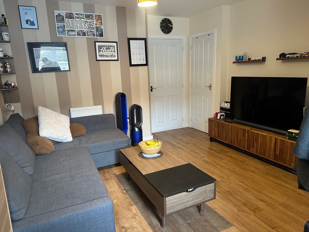 Property photo 3 of 16