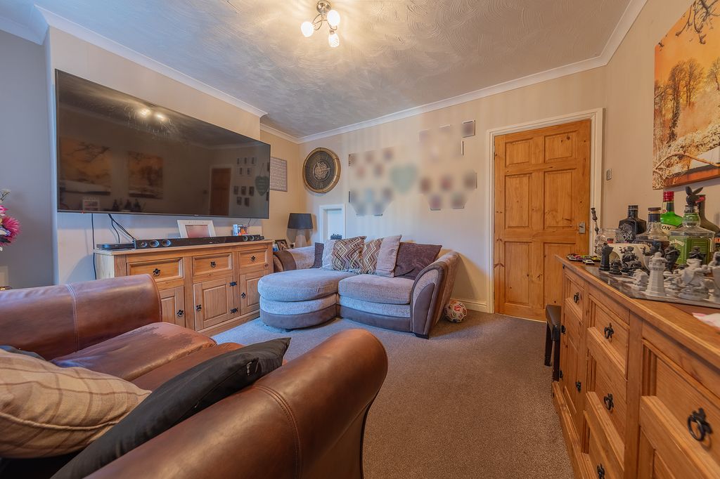 Property photo 3 of 26