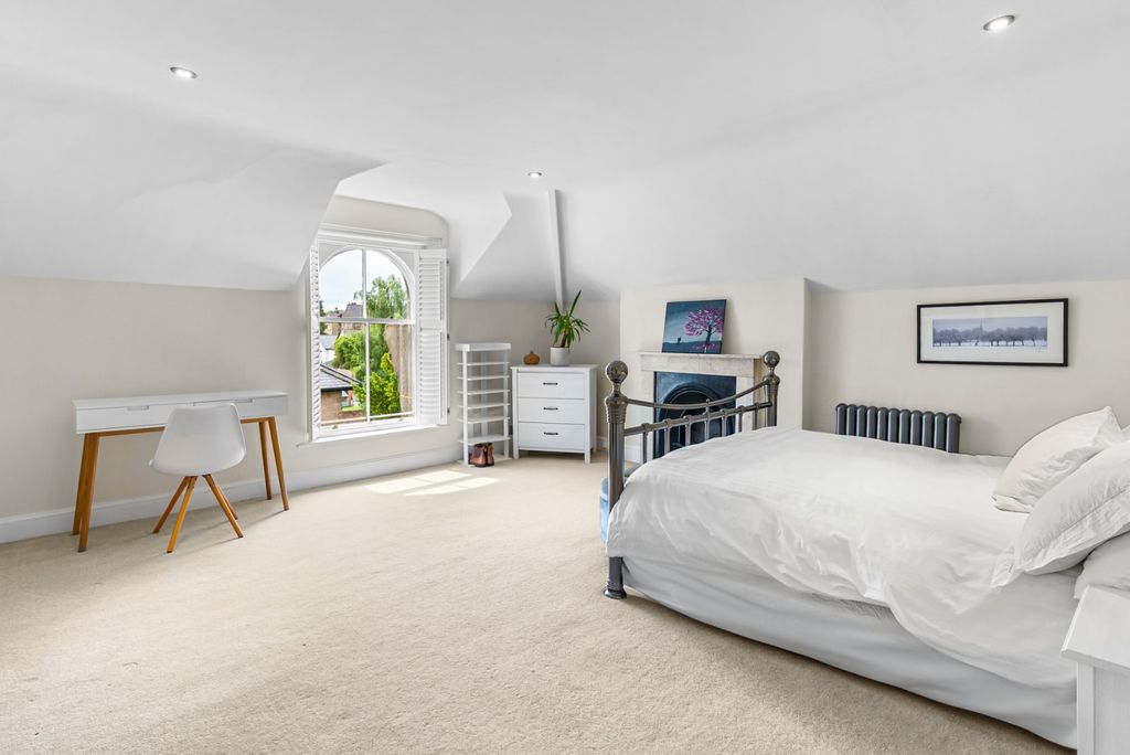 Additional image 8 of 3 bed flat for saleLeeds Road, Harrogate, North Yorkshire HG2