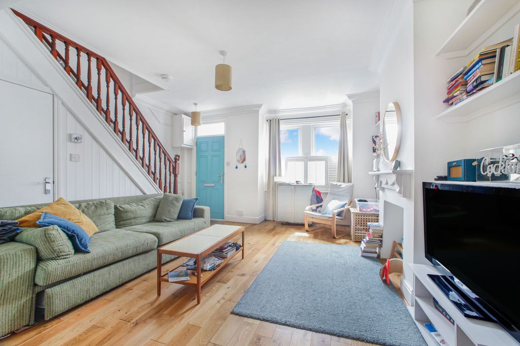 Property photo 1 of 16