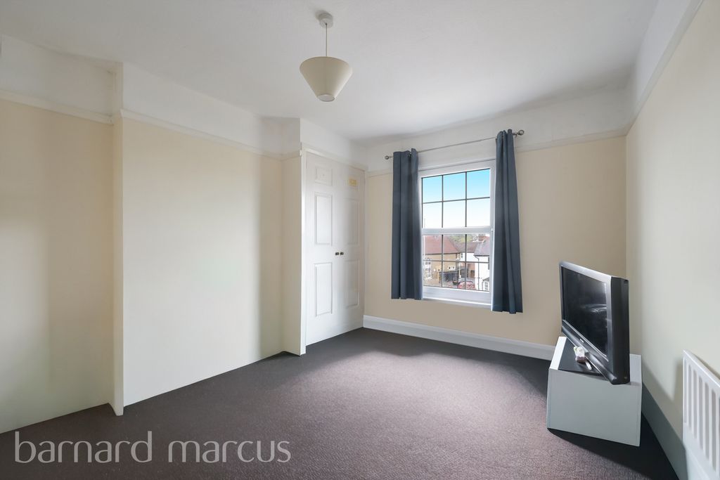 Property photo 3 of 8 Image