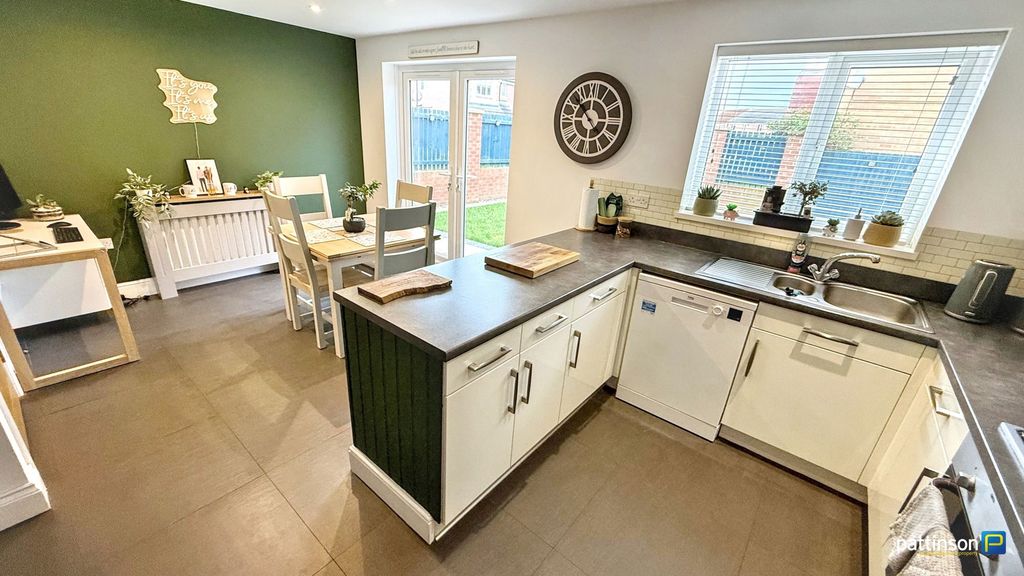 Property photo 3 of 30