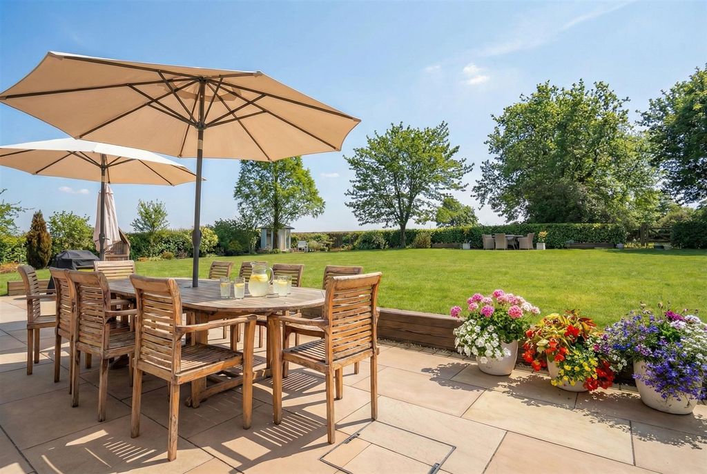 Property photo 3 of 28 Image-3x2-2528x1696 (55).Jpg