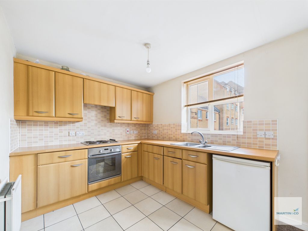Property photo 3 of 12 Cam03394G0-Pr0304-Still001