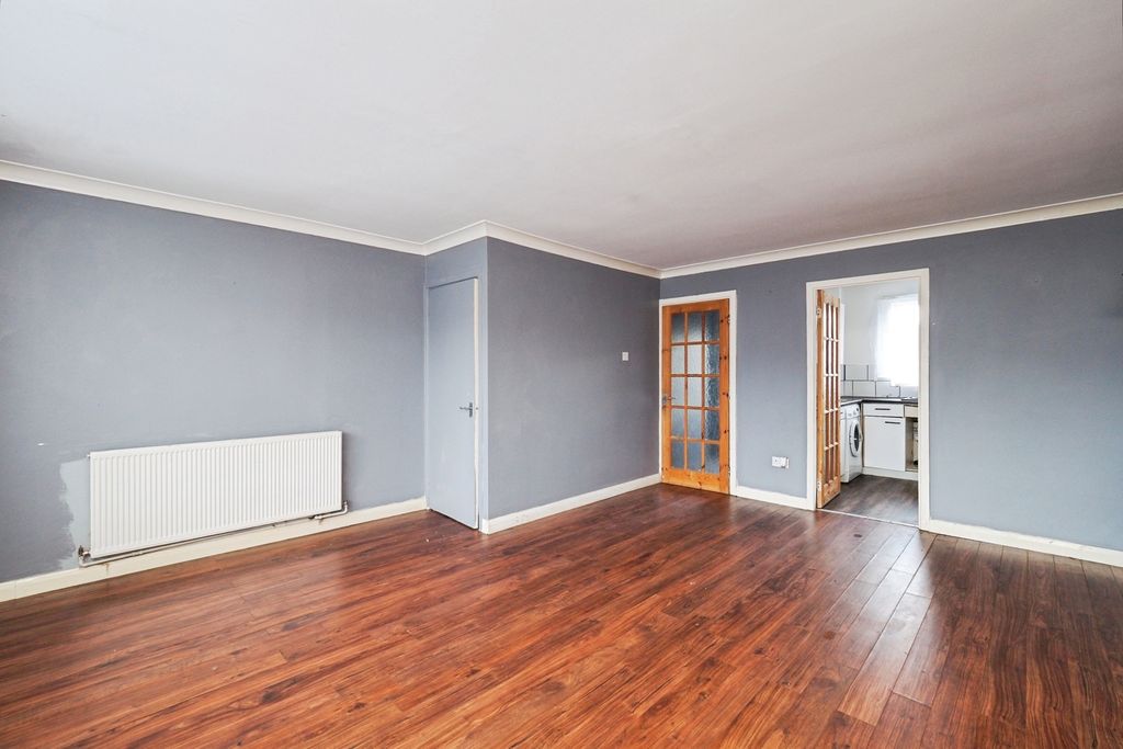 Property photo 3 of 16 Pbox-Img.Jpg