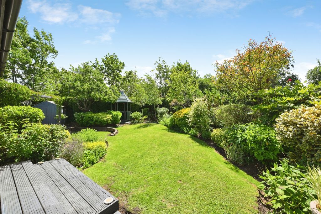 Property photo 3 of 16