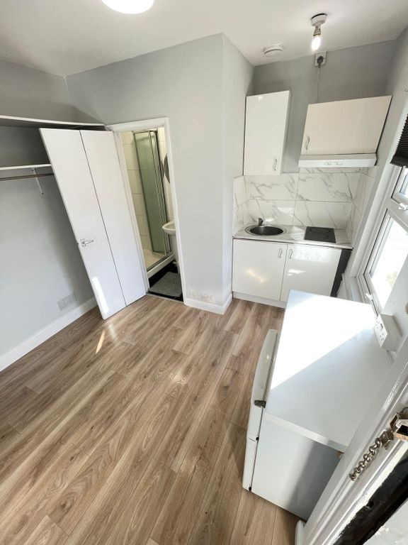 Property photo 2 of 9 Gallery