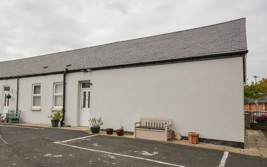 Property photo 2 of 4