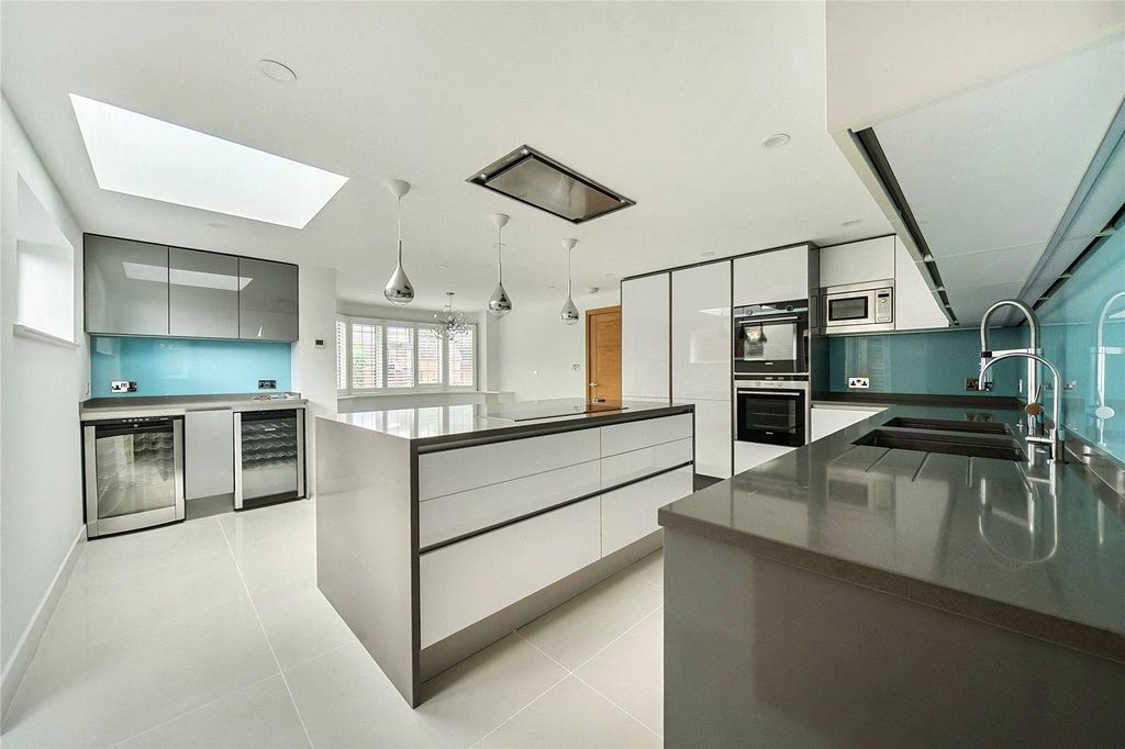 Property photo 2 of 13 Picture No. 59