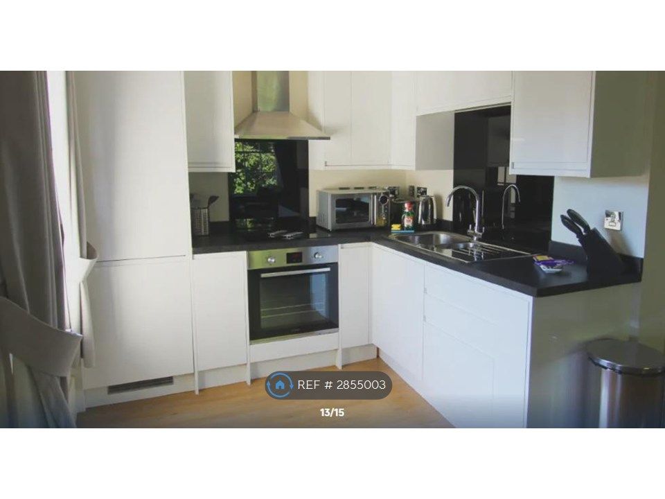 Property photo 2 of 6 Kitchen