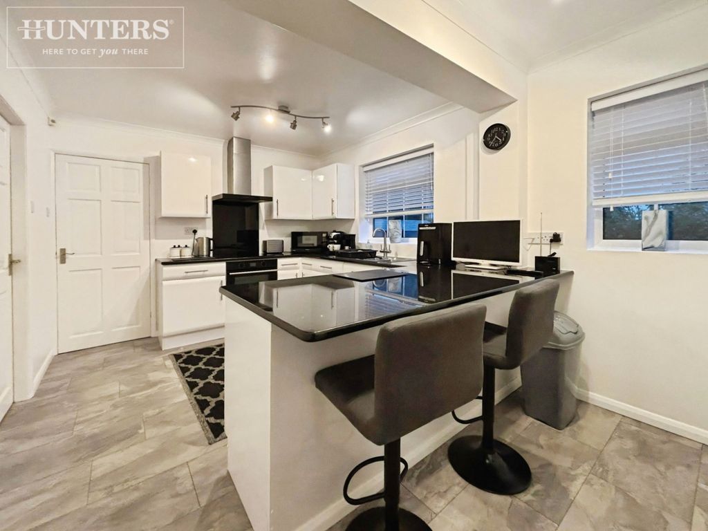 Property photo 2 of 19 Pbox-Img.Jpg