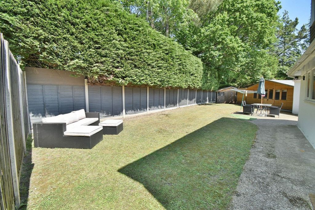 Property photo 3 of 27
