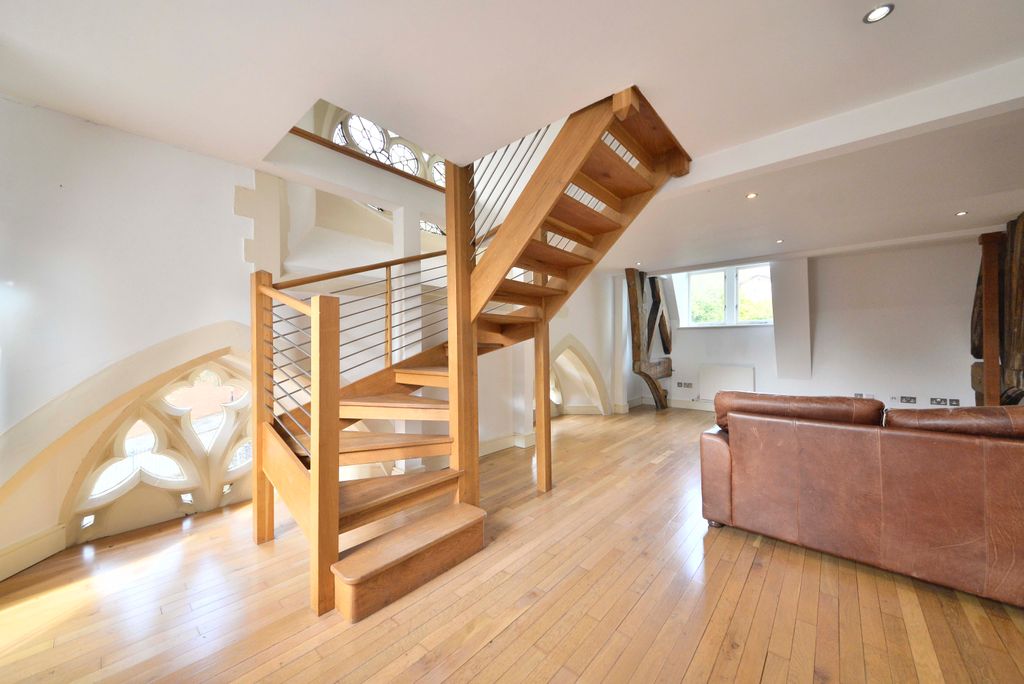 Property photo 3 of 20