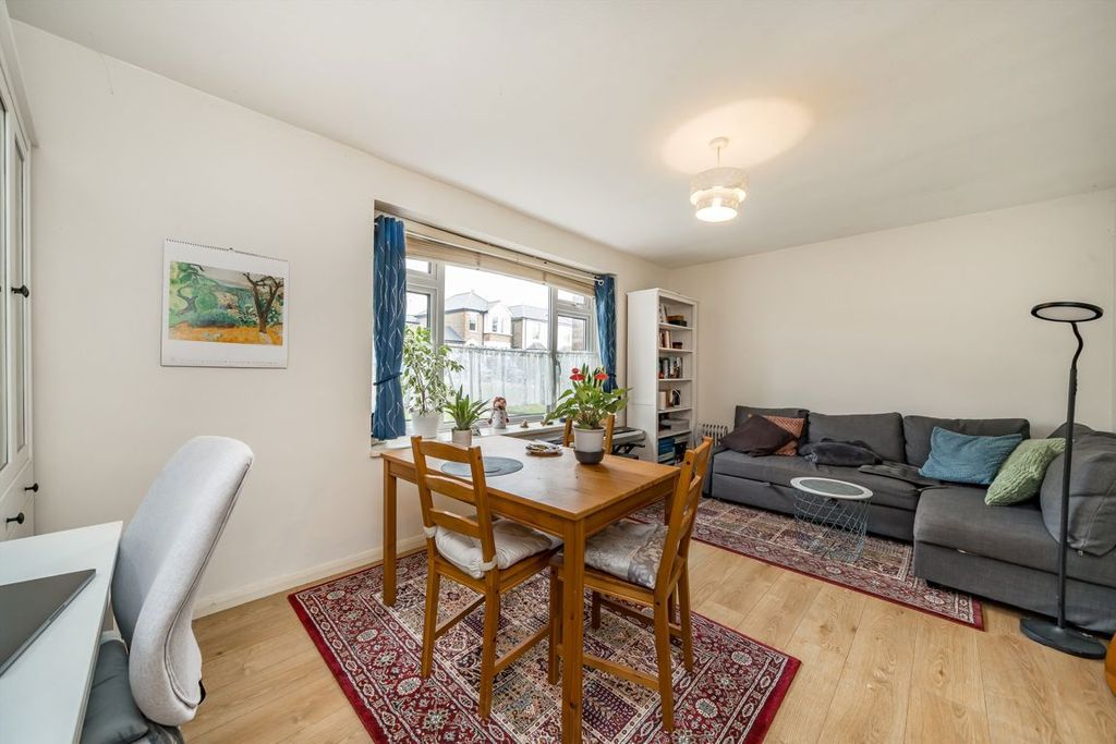 Property photo 2 of 5