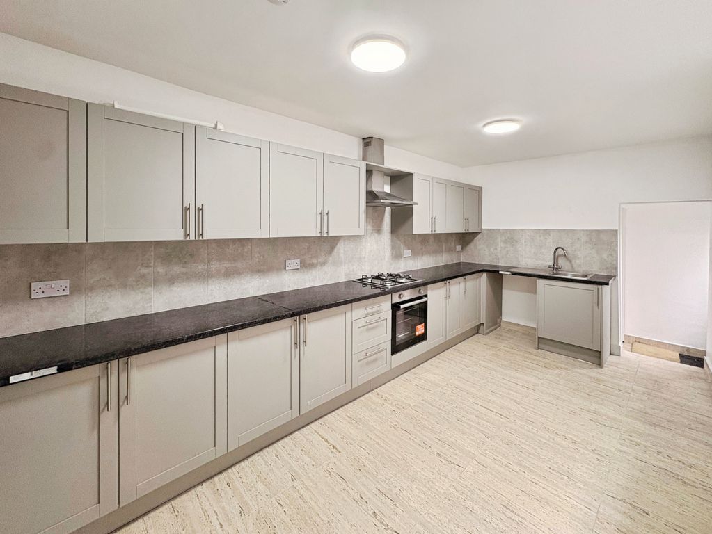 Property photo 3 of 14 Front